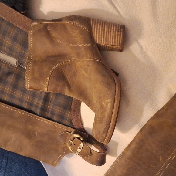 TIMBERLAND 2 in 1 tall boots and short booties!! - Picture 10 of 15